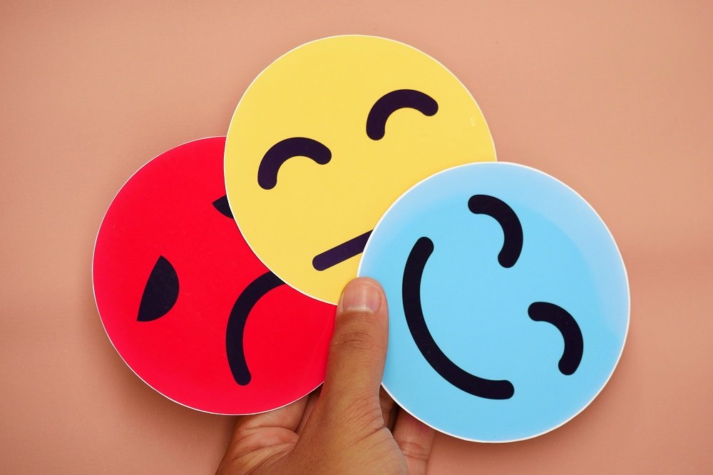 How to Naturally Regulate Cortisol: Habits, adaptogenic plants and supplements